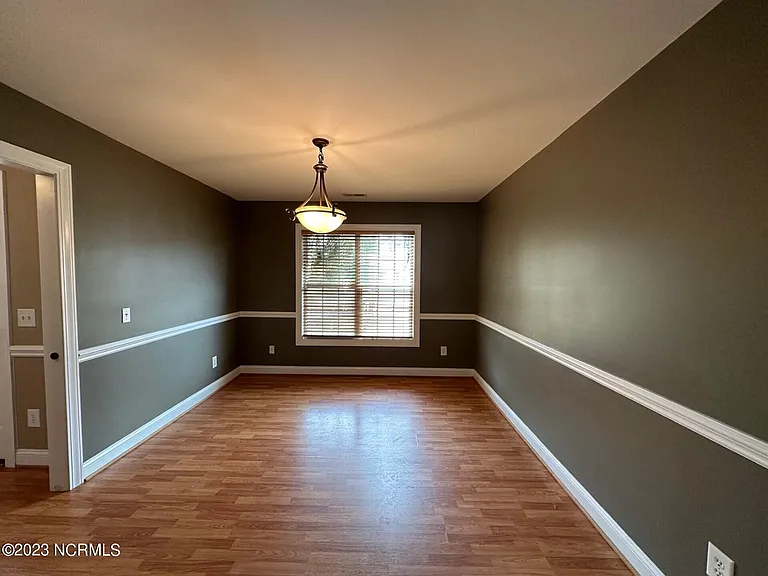 2533 Saddleback Dr #B — Photo 5