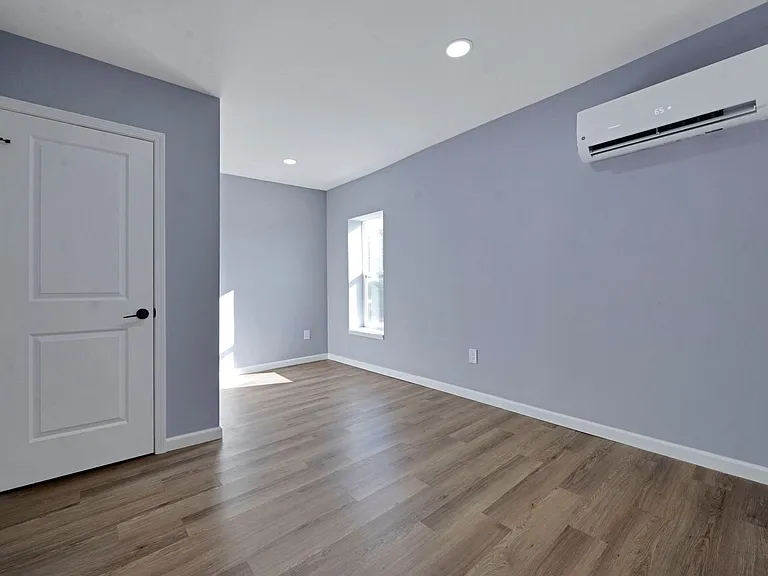 786 Thomas Ave #786 — Photo 10