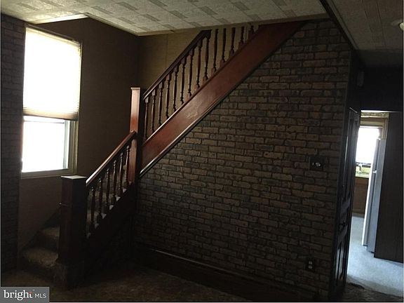 5th image of 314 Sunbury St