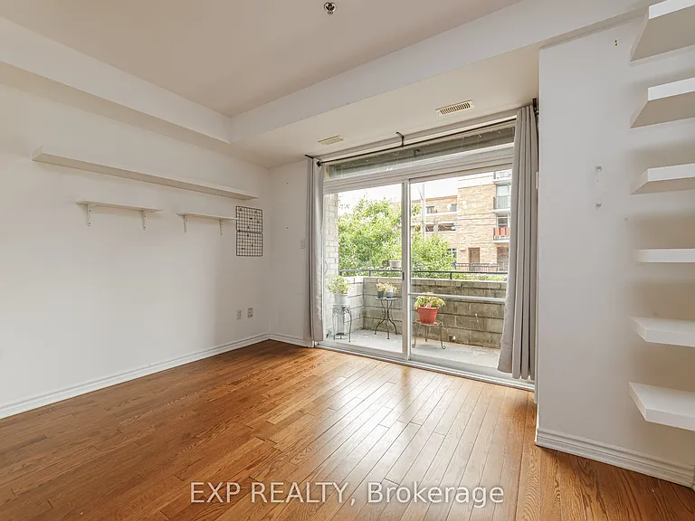 429 Kent St #221 — Photo 6