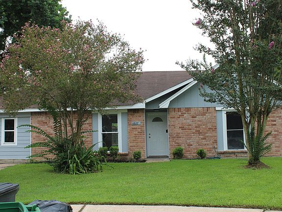 2nd image of 11927 Wessex Dr