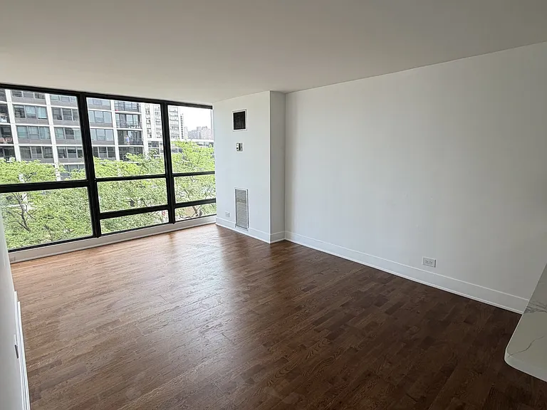 1540 N Lasalle St #403 — Photo 22