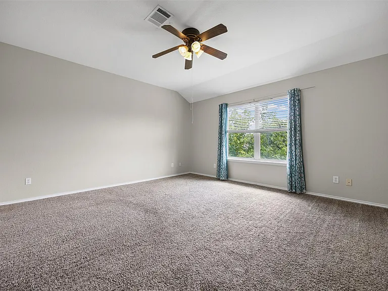 20521 Farm Pond Ln — Photo 13