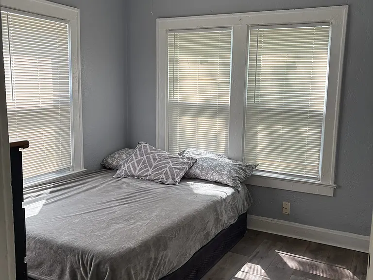 4230 Brooklyn Ave #4230 — Photo 9