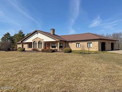 615 Sharon Ave, Windber, PA, 15963