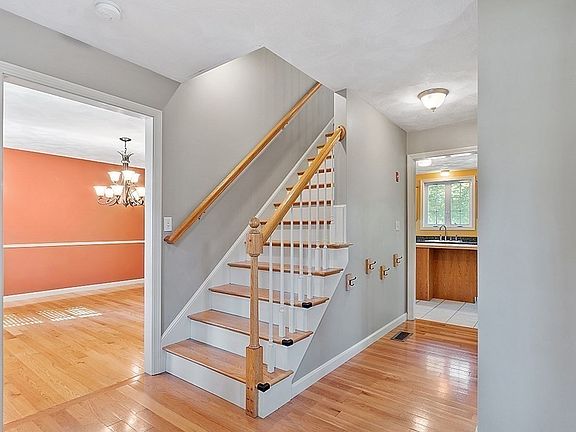 2nd image of 29 Boutwell St
