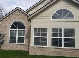 36142 Abbey Dr, Westland, MI