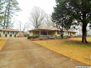 303 Sherwood Dr SE, Huntsville, AL 35802