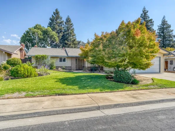 75 Laverne Ave, Clovis, CA 93611