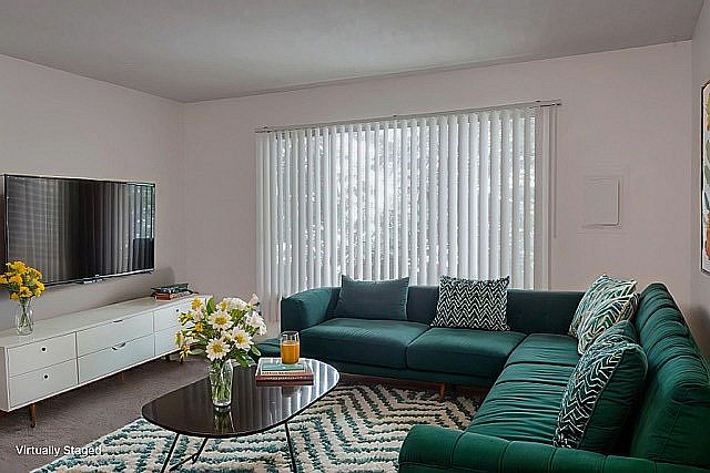 Villa 34 Apartments - Portland Oregon