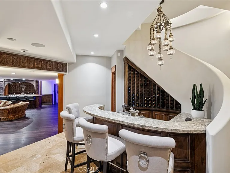 215 S Poinsettia Ave — Photo 32