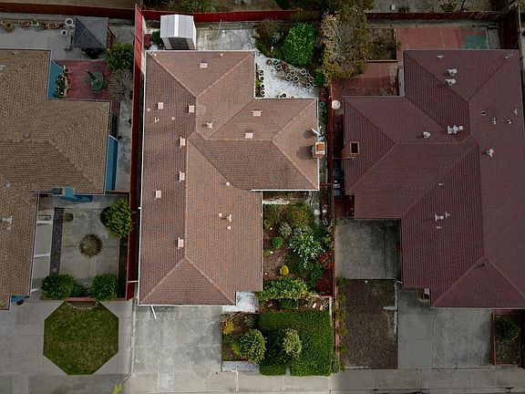 4th image of 352 Holly Ave