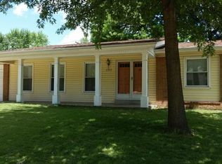 2363 Blue Heron Dr, Florissant, MO