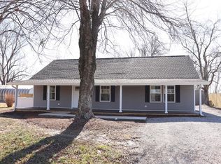 247 State Line Rd, Puryear, TN 38251