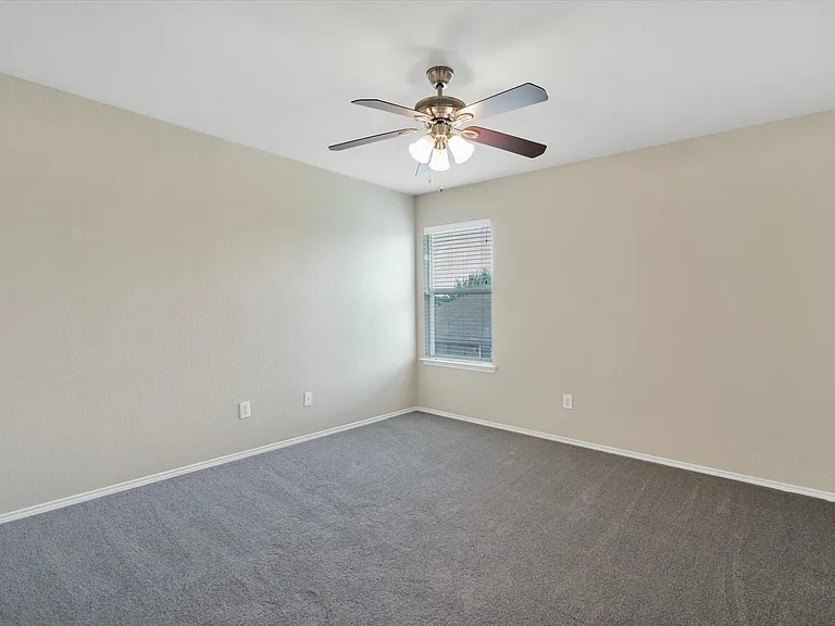 4402 Emerald Leaf Dr — Photo 14