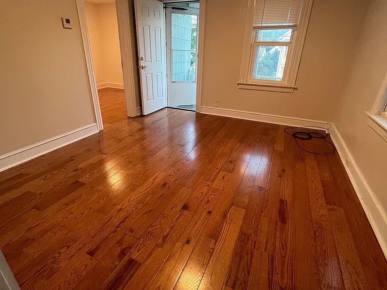 35 Pine St #2 — Photo 4
