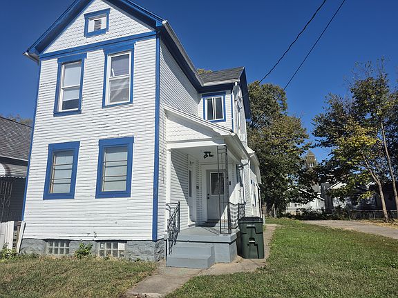 3rd image of 265 Air St