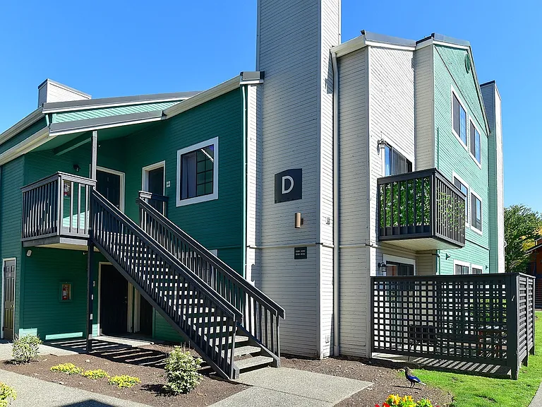 Astral Apartments — Photo 8