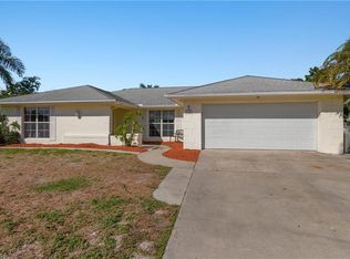 4547 Vinsetta Ave, North Fort Myers, FL 33903