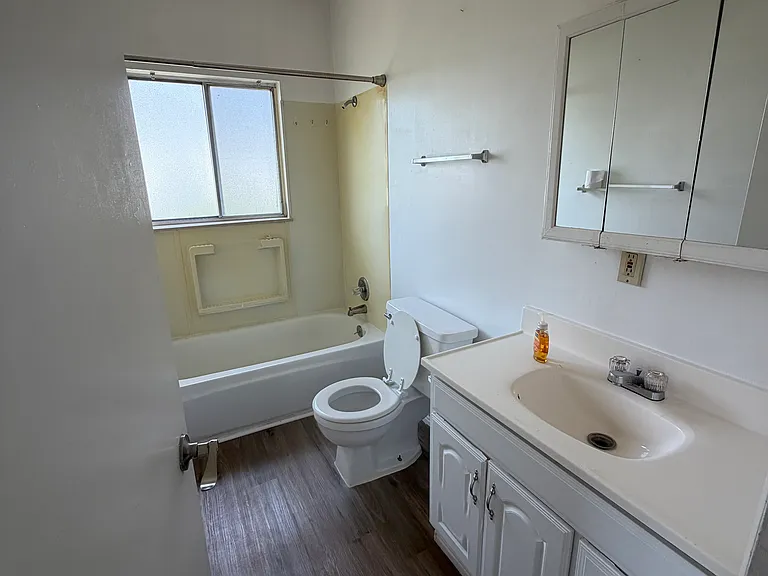 1315 3rd Ave #2 — Photo 8