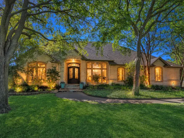 173 Cattlebaron Parc Dr, Fort Worth, TX 76108
