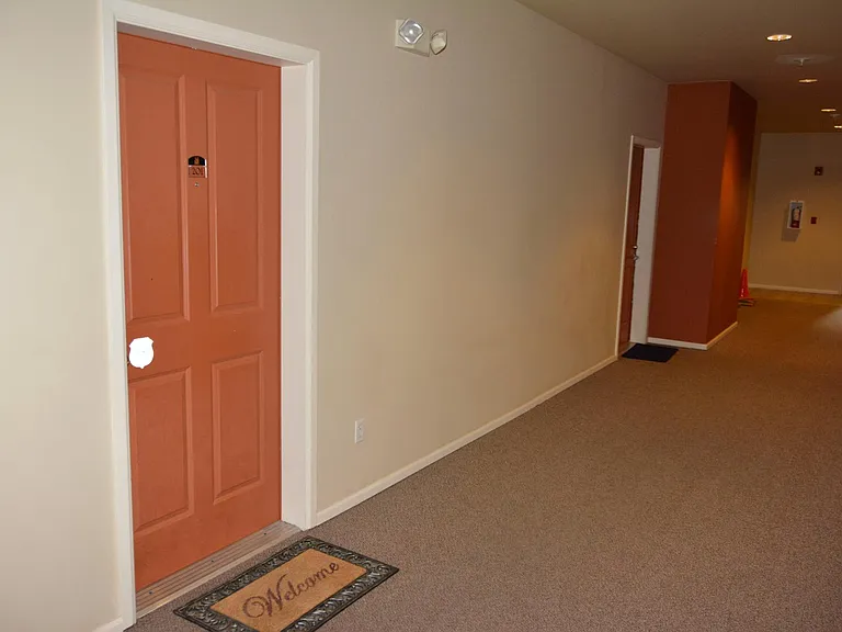 501 225th Ln NE #G201 — Photo 3