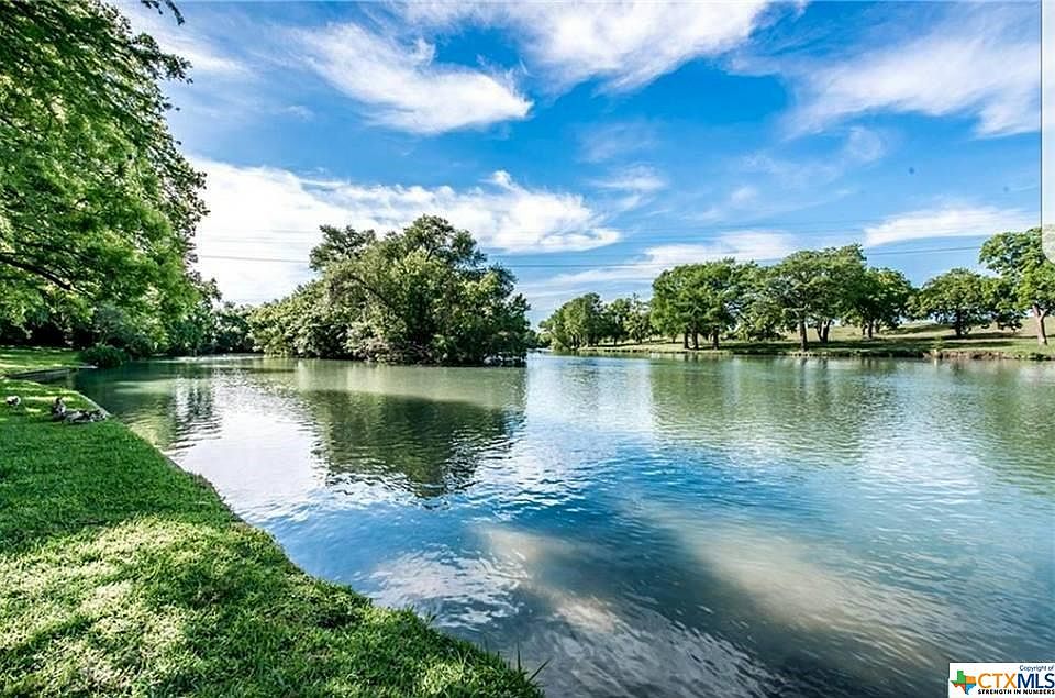 1st image of 967 River Hl