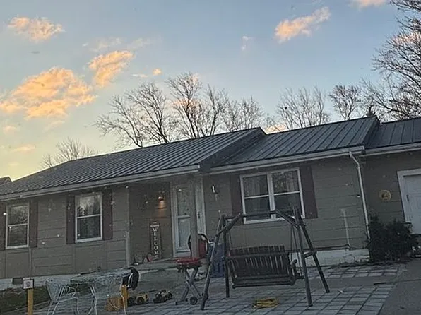 304 SW 4th St, Stuart, IA 50250