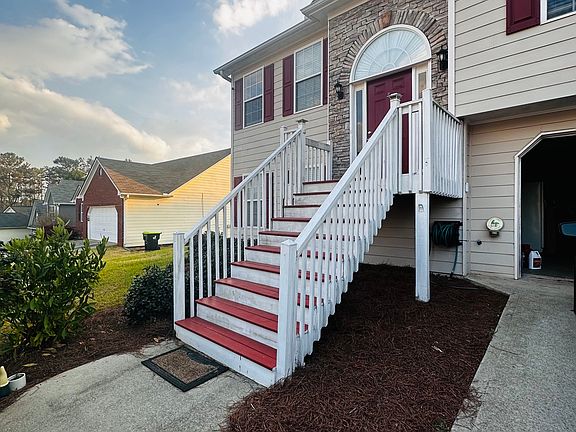4th image of 311 Oakhaven Way