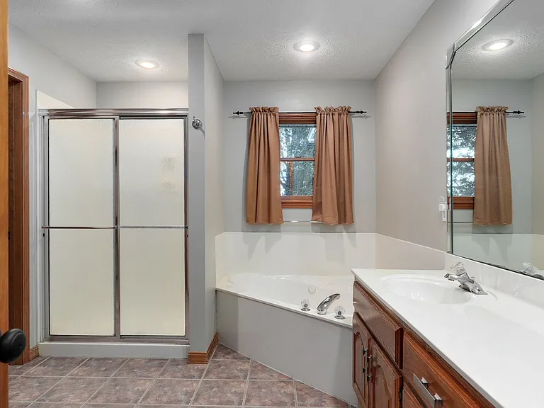 2624 W Lasalle St — Photo 19