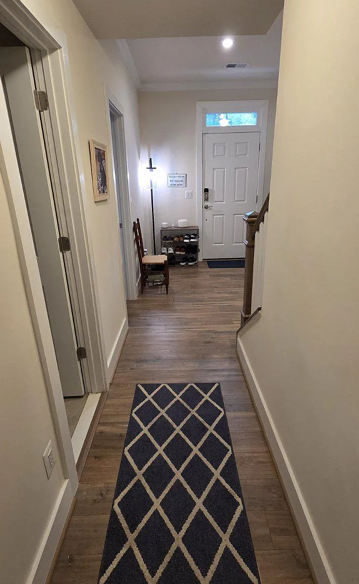 4 bed, 4.5 bath, 2070 sqft, $4,850 — Photo 3