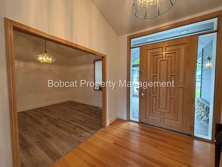 1300 Bridle Way — Photo 4