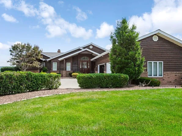 4556 Blue Springs Rd, Cadiz, KY 42211