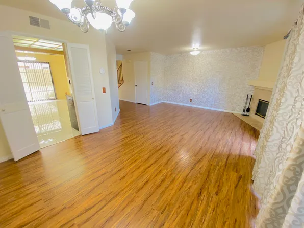 19620 Wyandotte St APT 5, Reseda, CA 91335