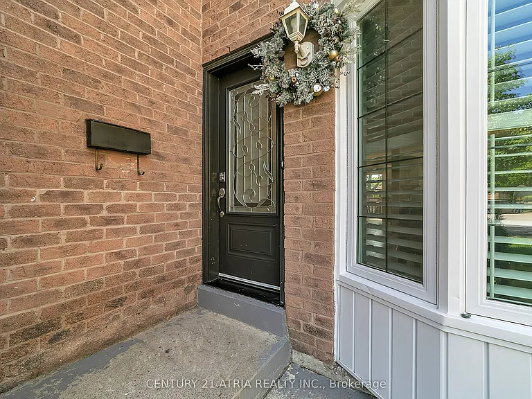10 Park Lane Cir — Photo 5