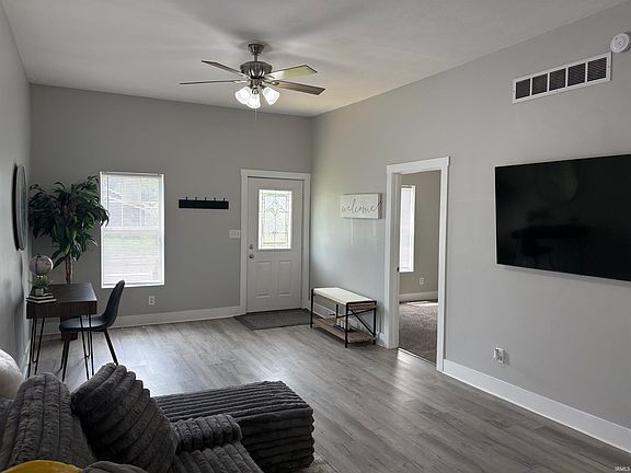 5th image of 742 S 36th St