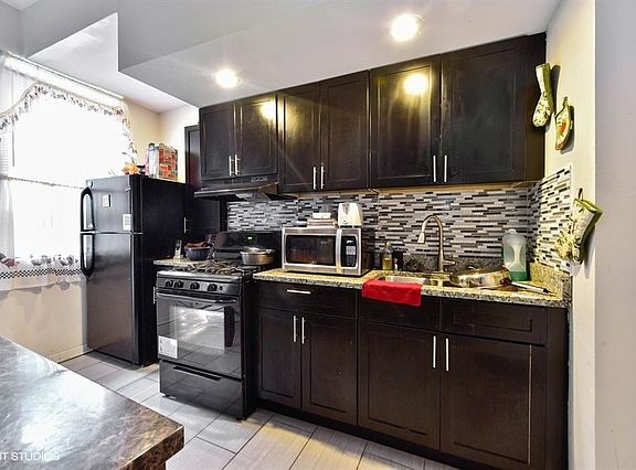 4th image of 6427 S Saint Lawrence Ave
