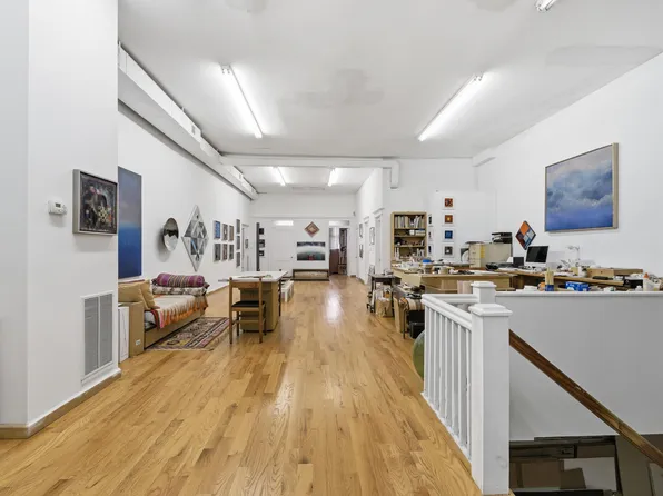 6020 Broadway image 4 of 34