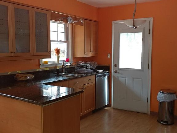 4th image of 12801 Warwick Pl