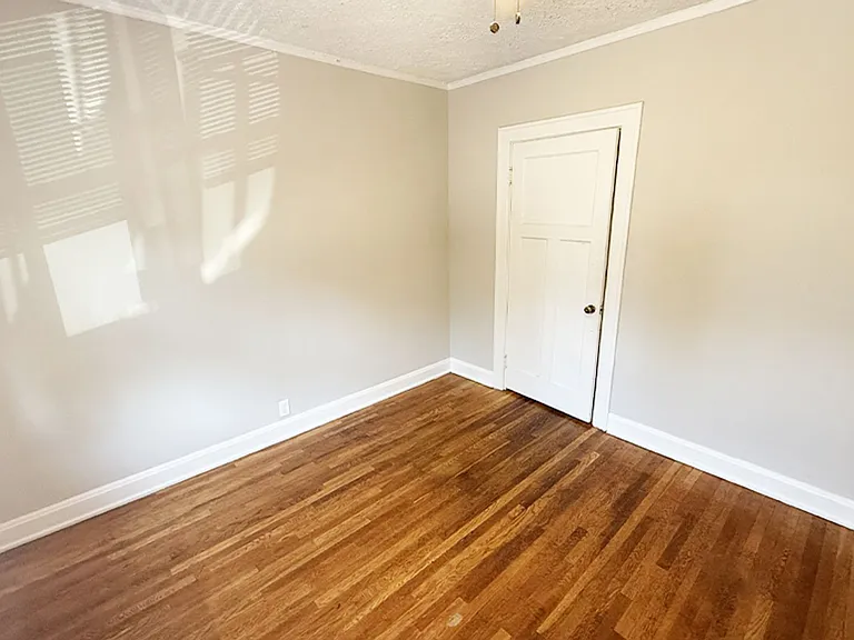 415-419-423 Probasco St — Photo 28