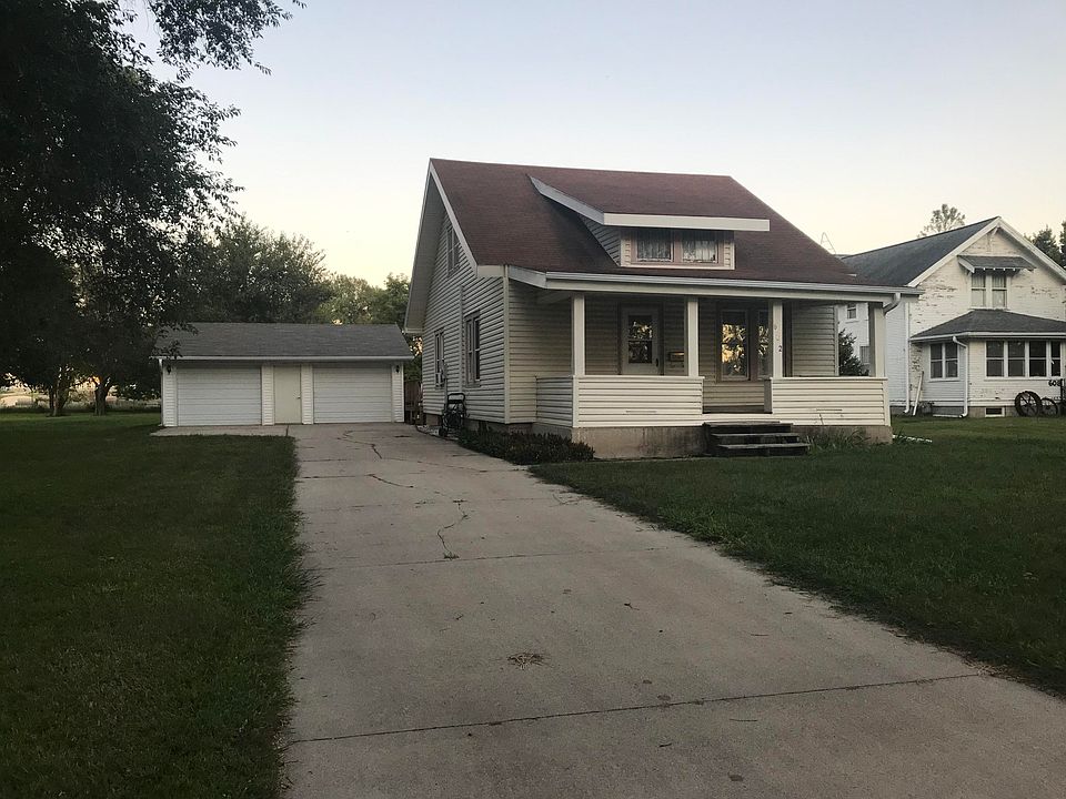 1st image of 602 S 15th St