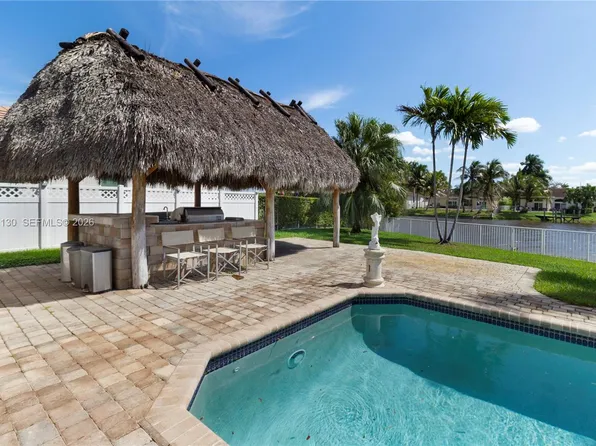 2327 NW 187th Ave, Pembroke Pines, FL 33029