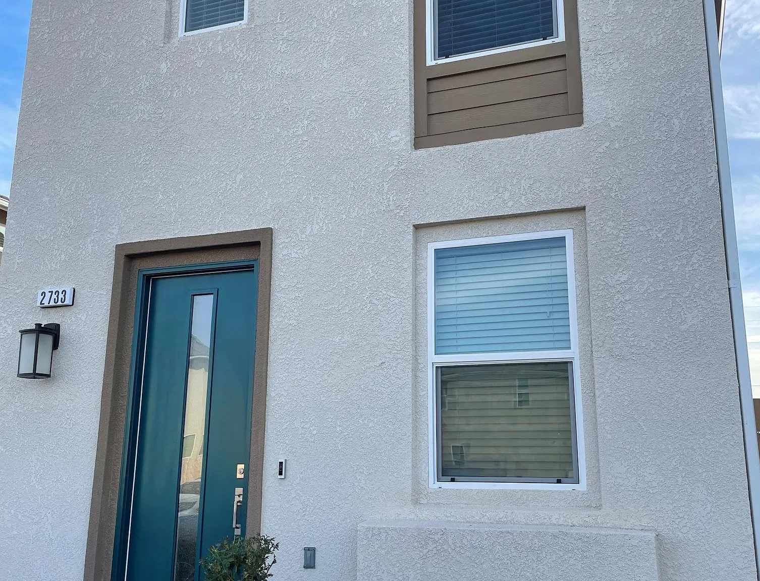 2733 Commonwood Ln — Photo 2