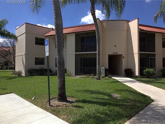 2nd image of 2055 NE Collins Cir APT 70