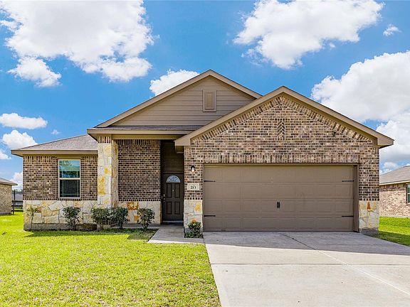 3rd image of 213 Kickapoo Dr