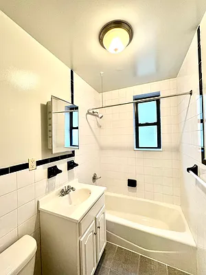 Rented by Pear NYC LLC | media 29