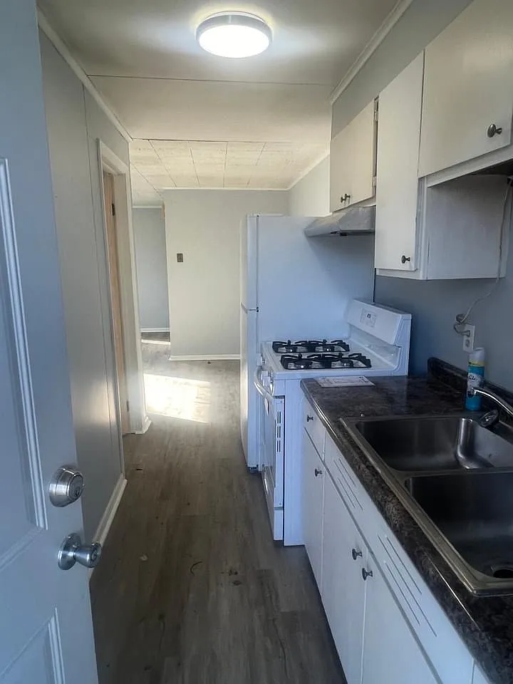 1 bed, 600 sqft, $700 — Photo 3