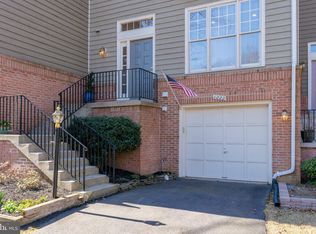 1222 Weatherstone Ct, Reston, VA 20194