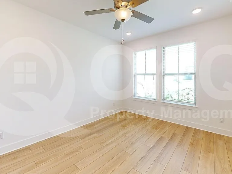 2950 Frederick Dr — Photo 9
