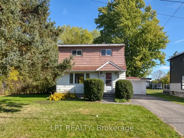 1745 Ortona Ave, Ottawa, ON K2C 1W8